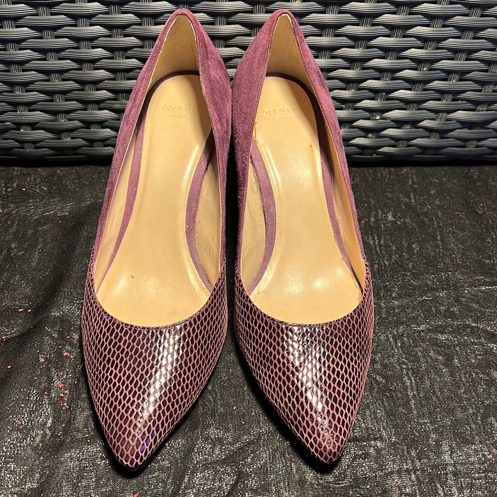 Cole Haan Suede and Leather Pumps Size 7 1/2.
